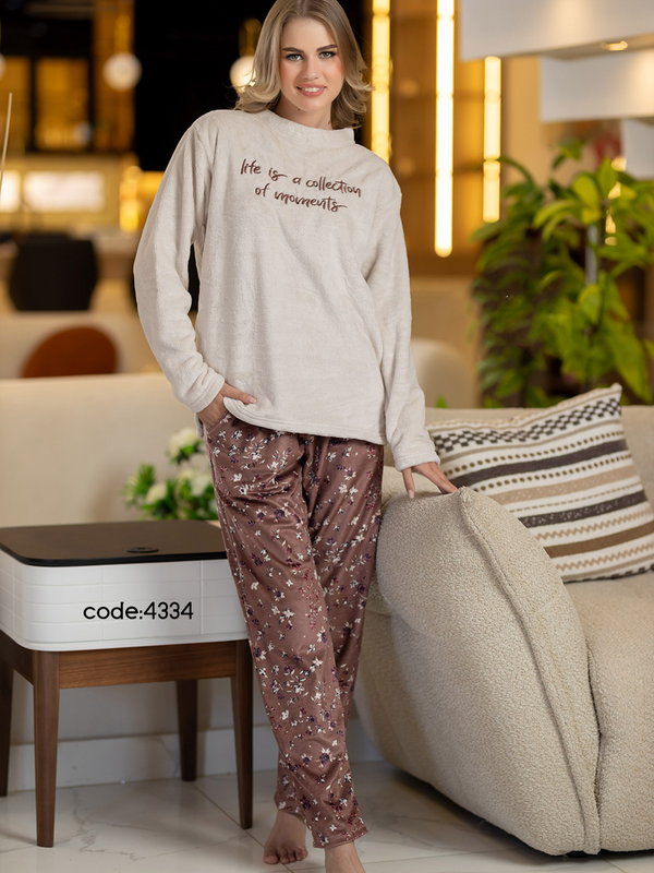 بيجامه حريمي  شتوي قطعتين