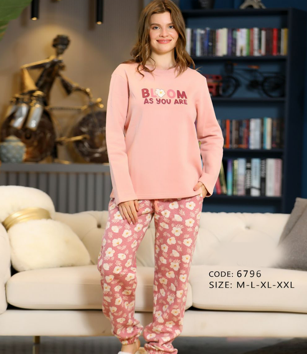 بيجامة شتوي حريمي قطعتين .