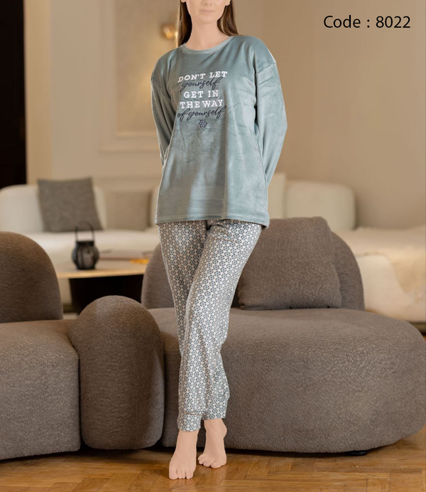 بيجامة شتوي حريمي قطعتين .