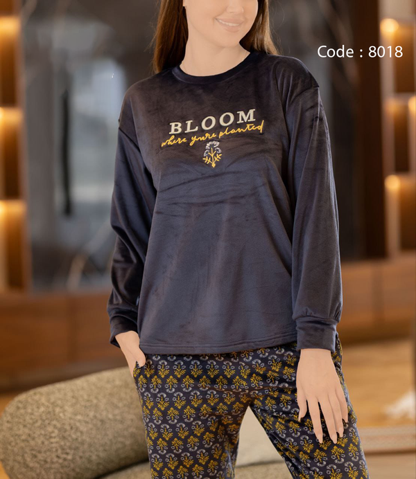 بيجامة شتوي حريمي قطعتين .